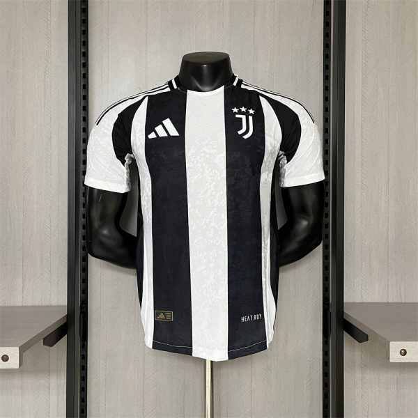 24/25 Juventus Home Jersey Player Version