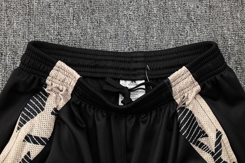 24/25 Real Madrid Black Training Set Shirt and Shorts
