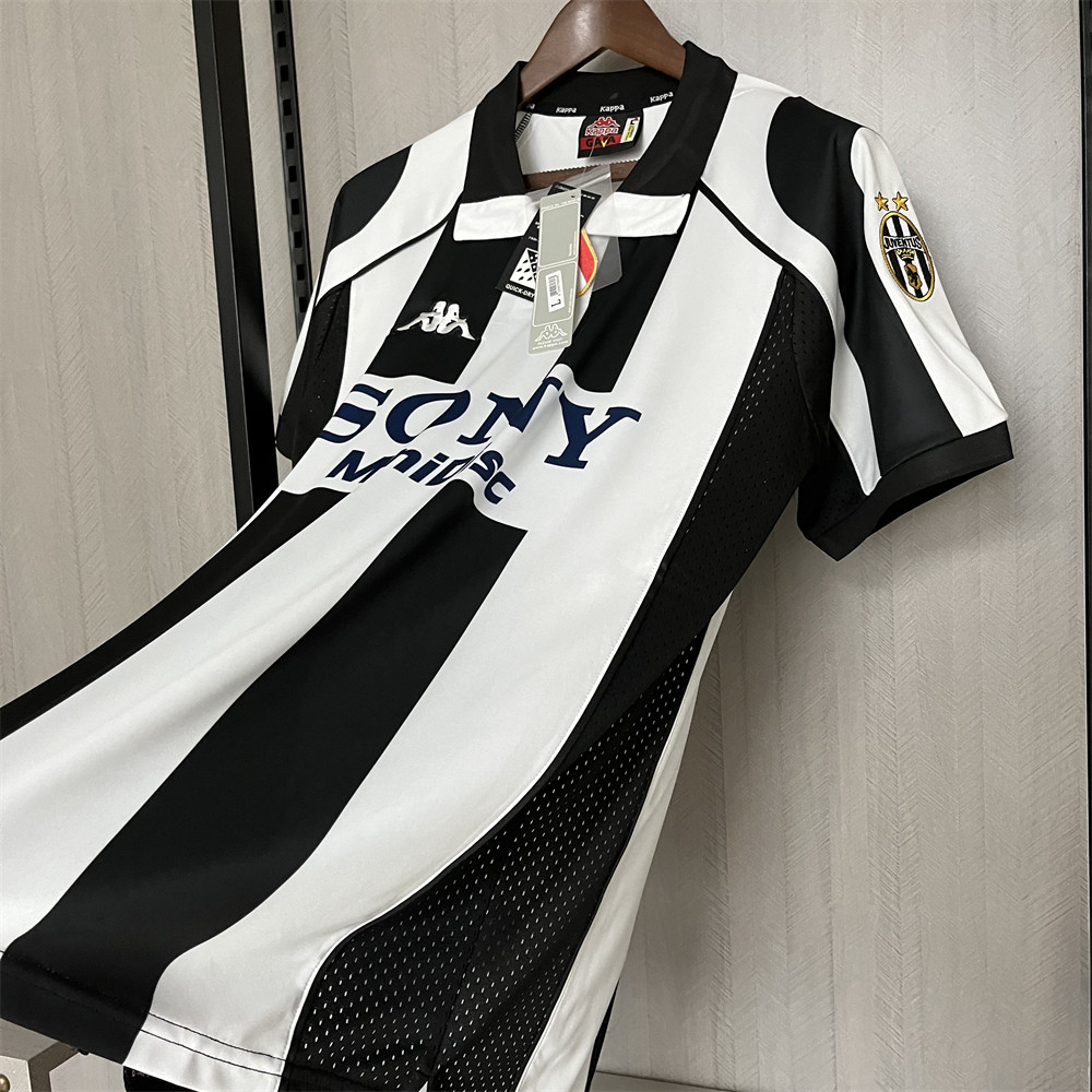 Retro Juventus 1997/98 Home  jersey Fan Version