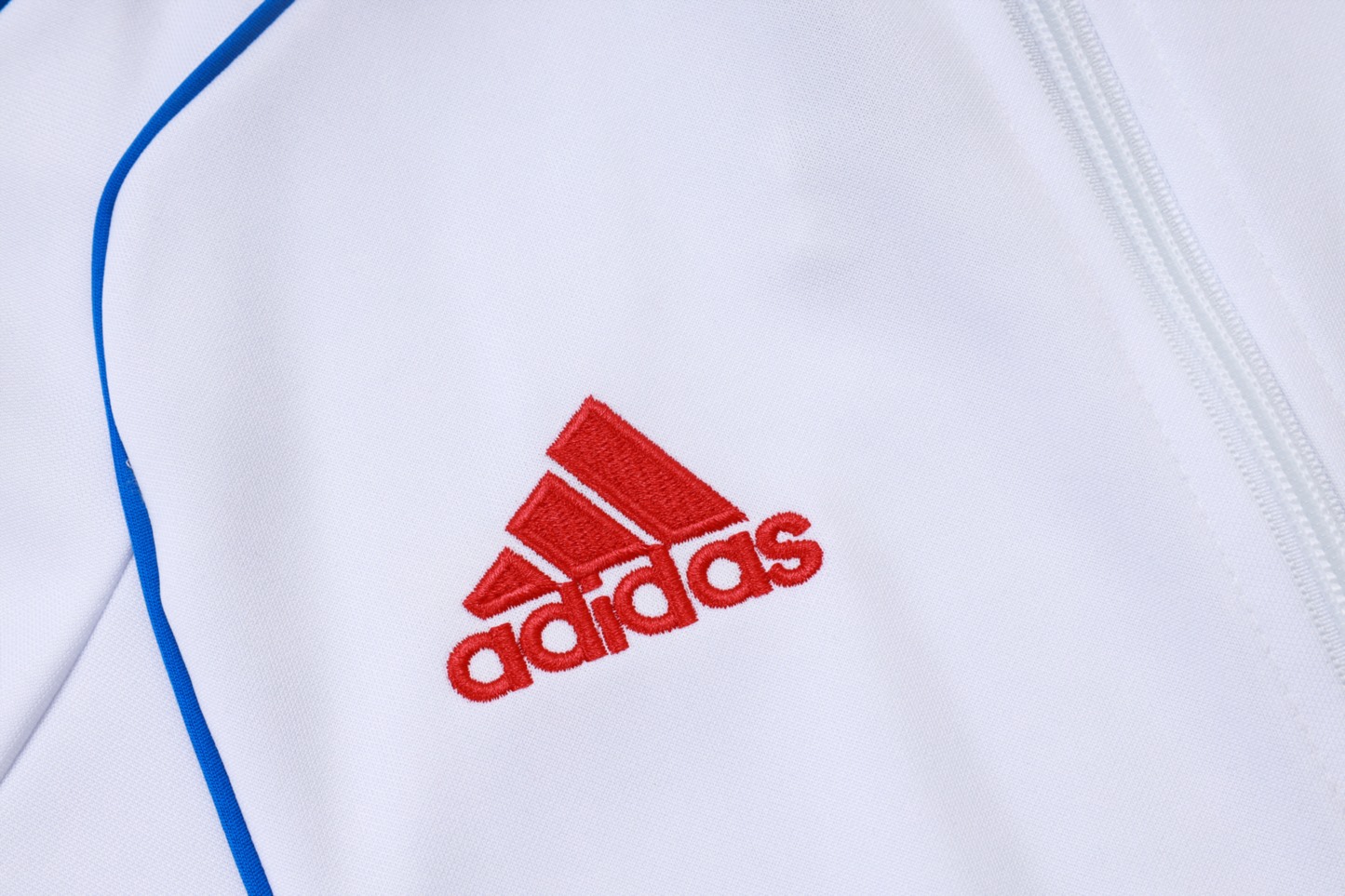 2025/26 Bayern Munich white Jacket Training Suit Set Football Team Shirt Sports Fashion