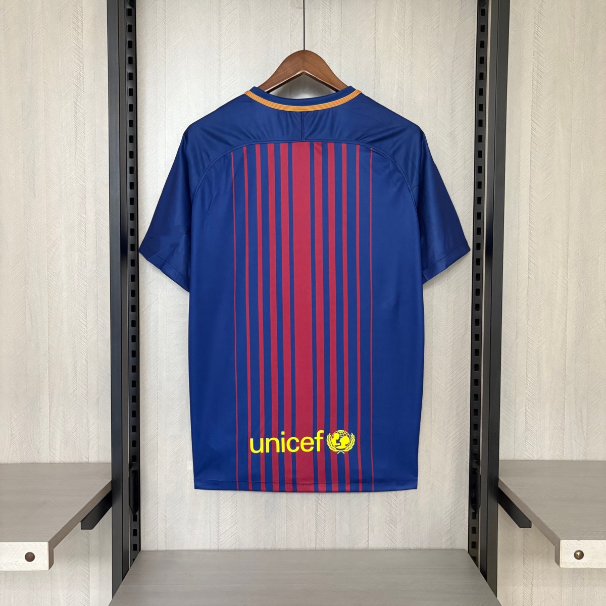 Retro Barcelona 17/18 Home jersey Fan Version
