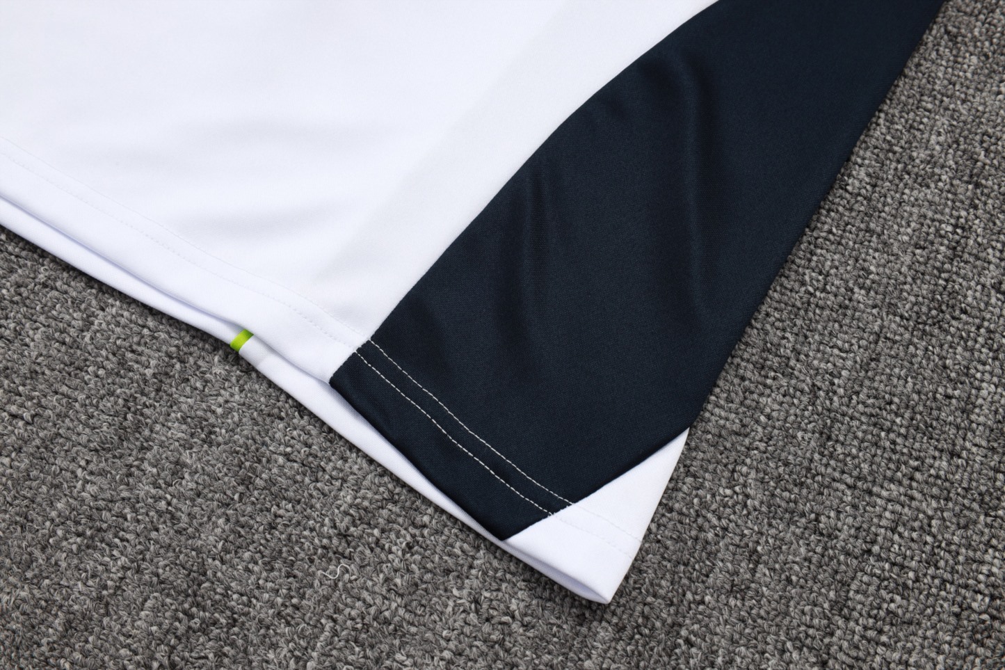 202526 Real Madrid white Long-sleeved half-pull training kit Football team kit