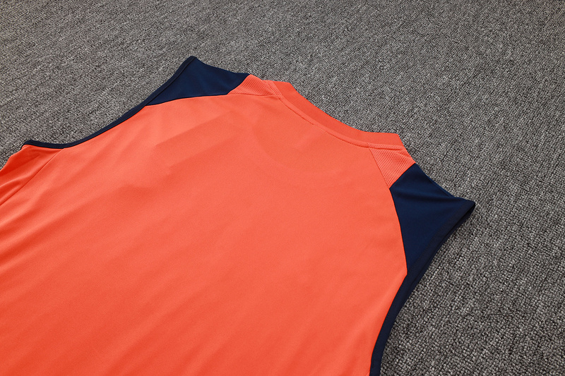 24/25 Manchester United Orange Training Set Shirt and Shorts