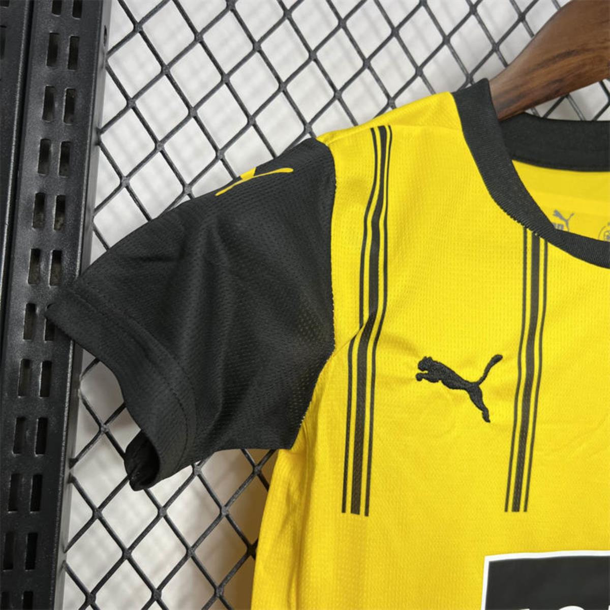 24/25 Dortmund Home jersey Kid Kits Size 16-28