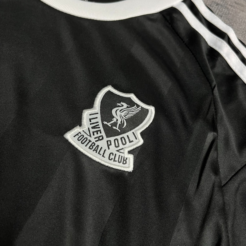 2024/25 Livepool Goalkeeper Black jersey kids Kits size: 16-28