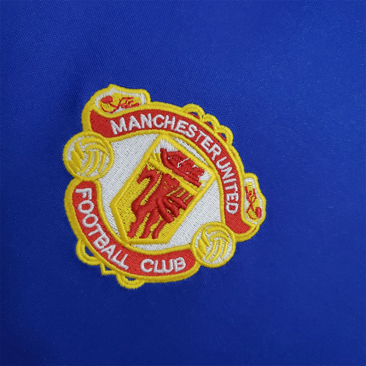Retro Manchester United 85/86 away blue jersey Fan Version