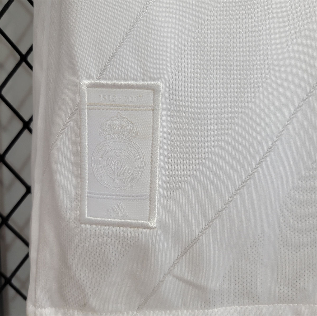 Retro Real Madrid 17/18  home jersey Fan Version
