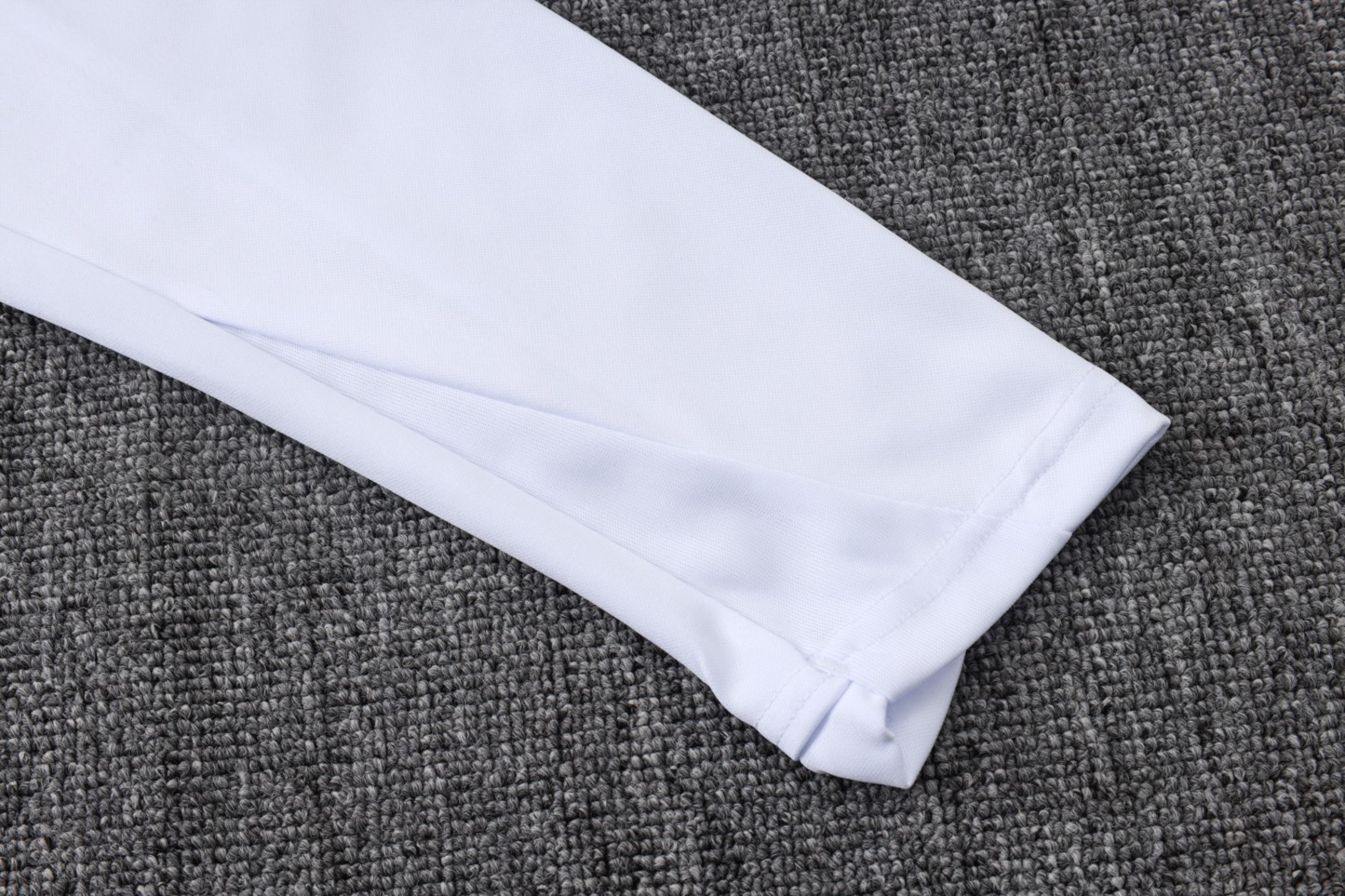 202526 PSG White Long-sleeved half-pull training kit Football team kit
