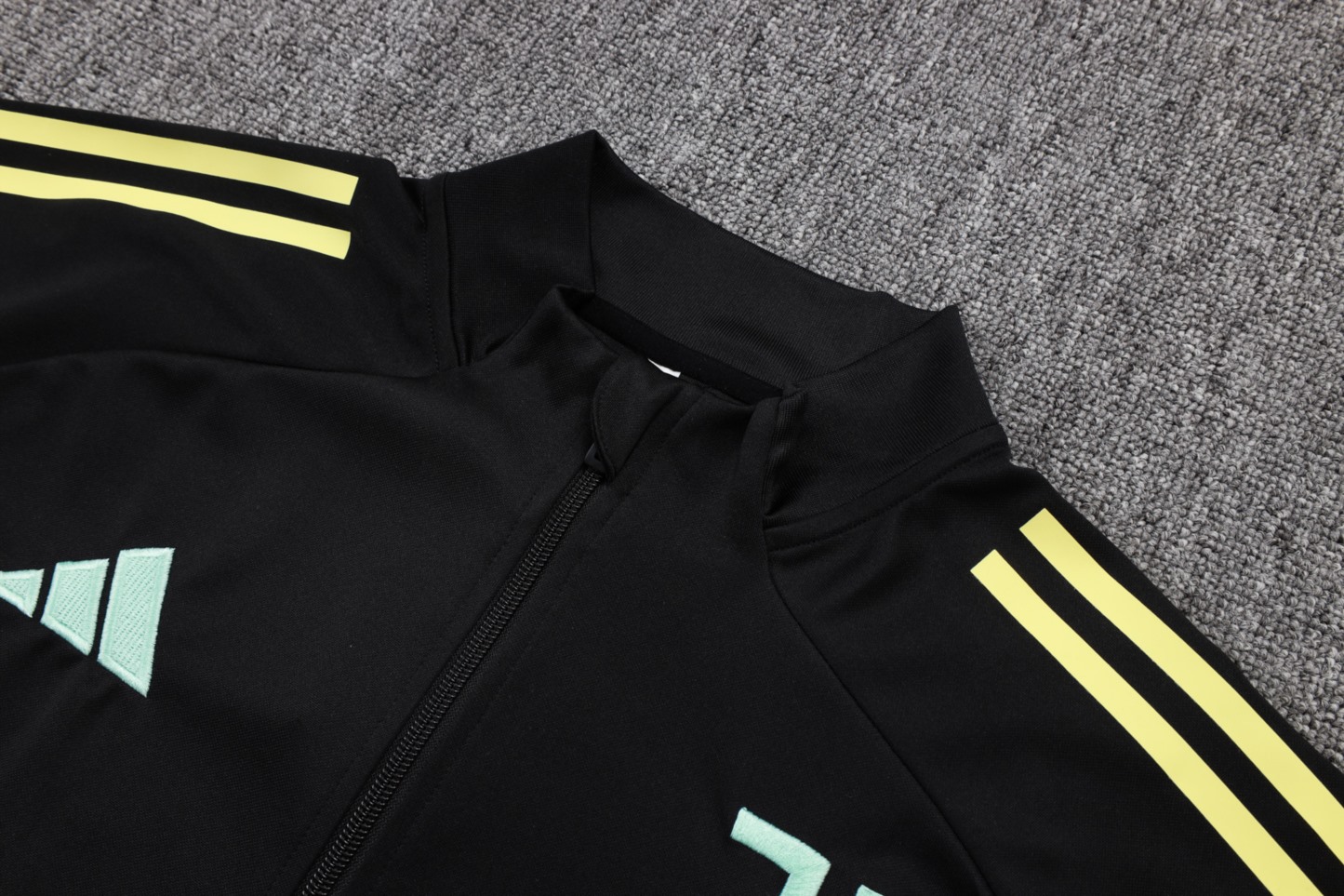 2025/26 Juventus black Jacket Training Suit Set Football Team Shirt Sports Fashion