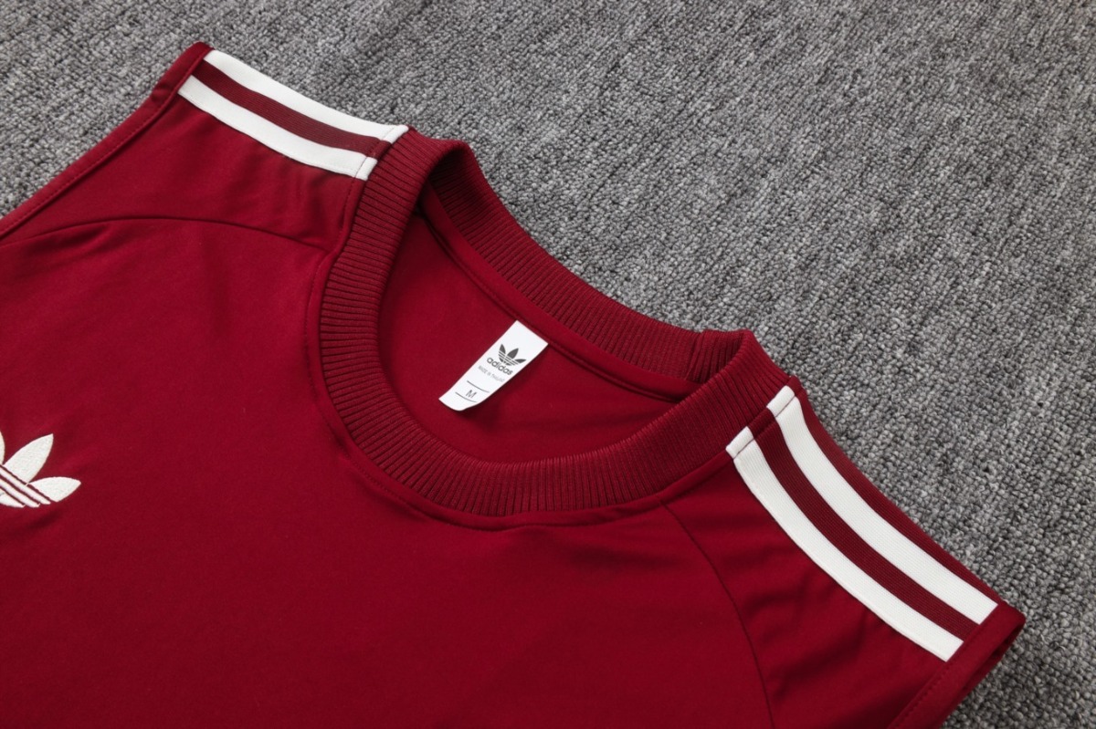 2026 Spain Maroon Training Set Shirt and Shorts