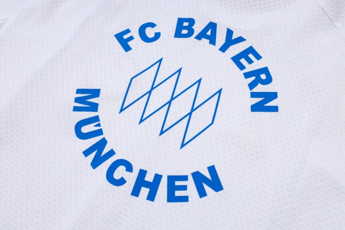 2026 Bayern Munich White Training Set Shirt and Shorts