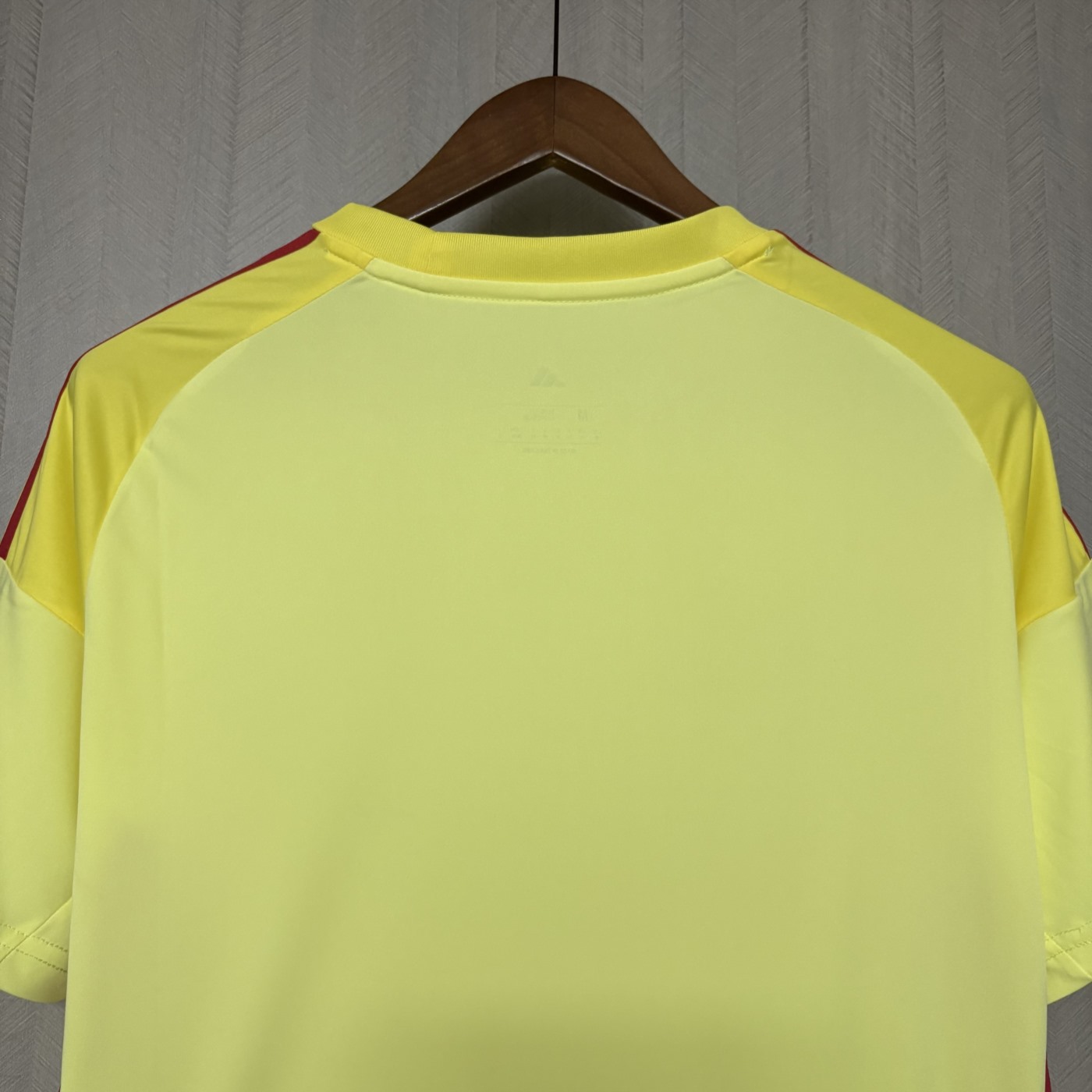 2025/26 Celtics Goalkeeper yellow jersey Fan version