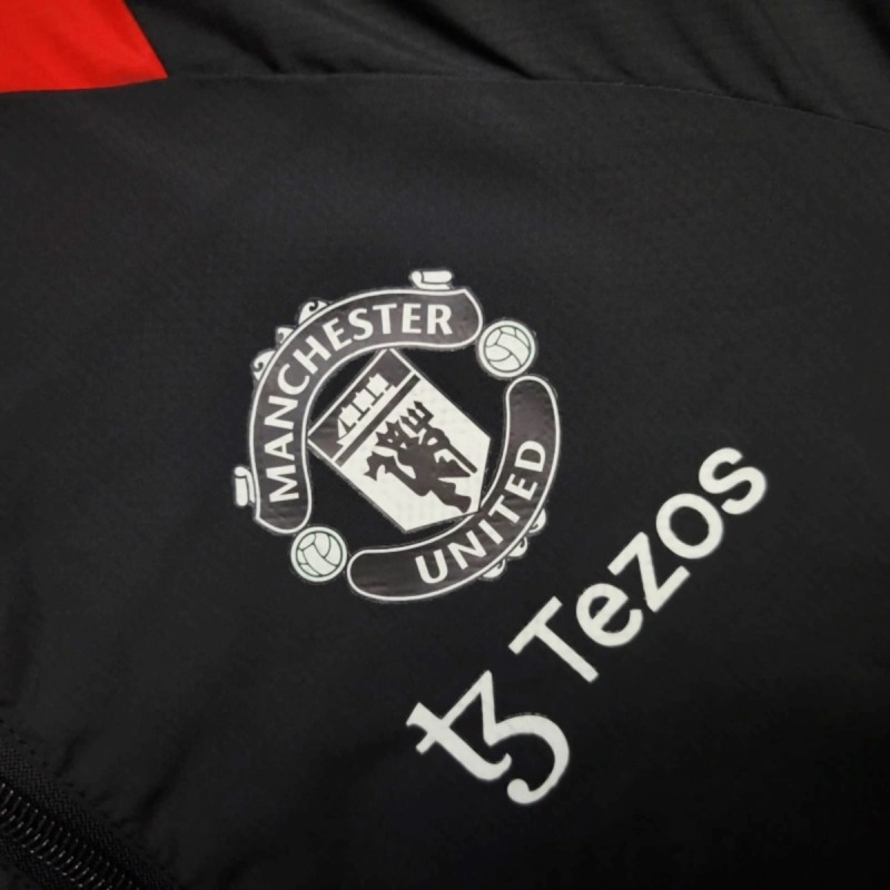 2025 Manchester United Black Windbreaker Sport Unifom jersey Sport Unifom