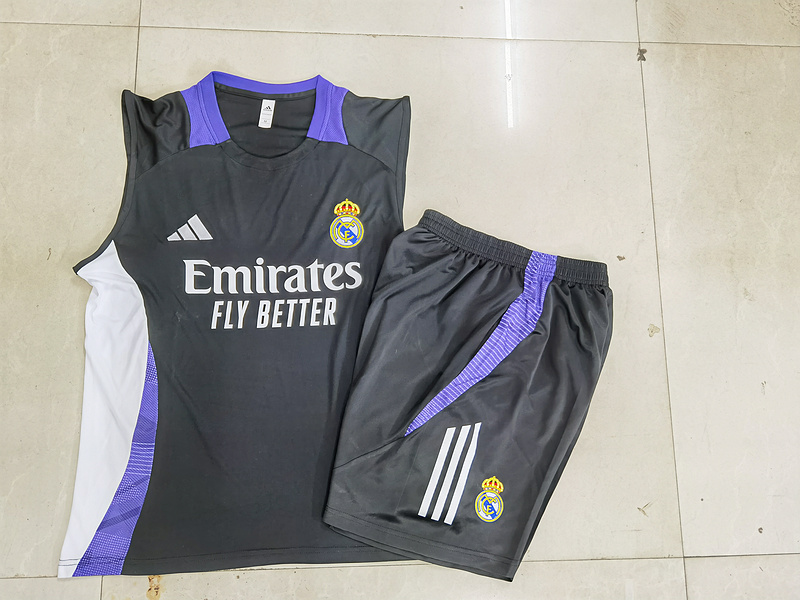 24/25 Real Madrid Black Training Set Shirt and Shorts