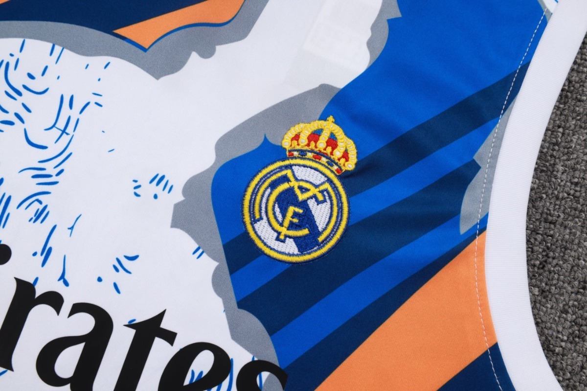 2026 Real Madrid Camouflage color Training Set Shirt andShorts