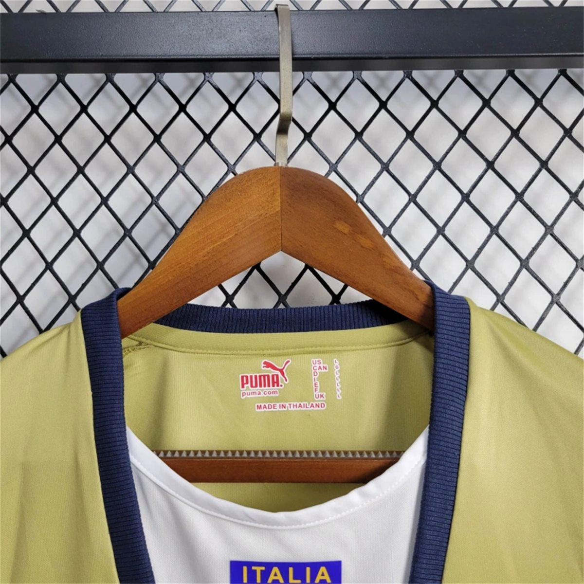 Retro Italy 2006 Golden jersey Fan Version