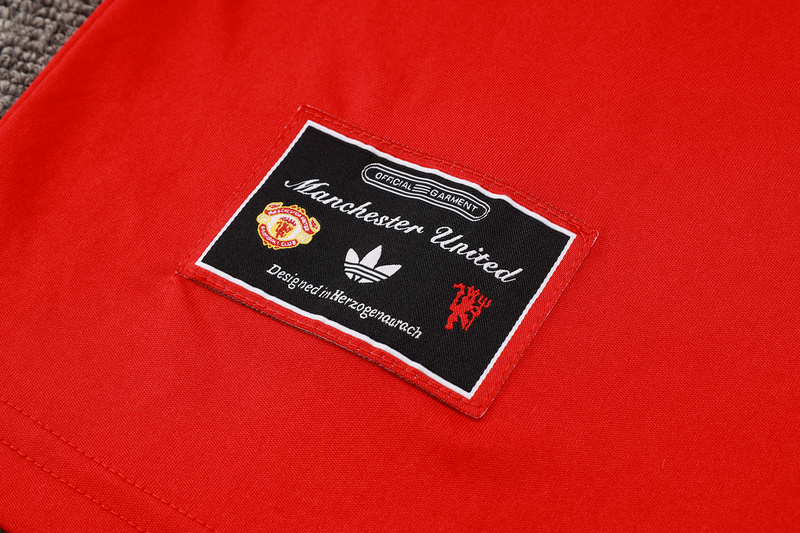 2025/26 Manchester United Red Training Set Shirt and Shorts