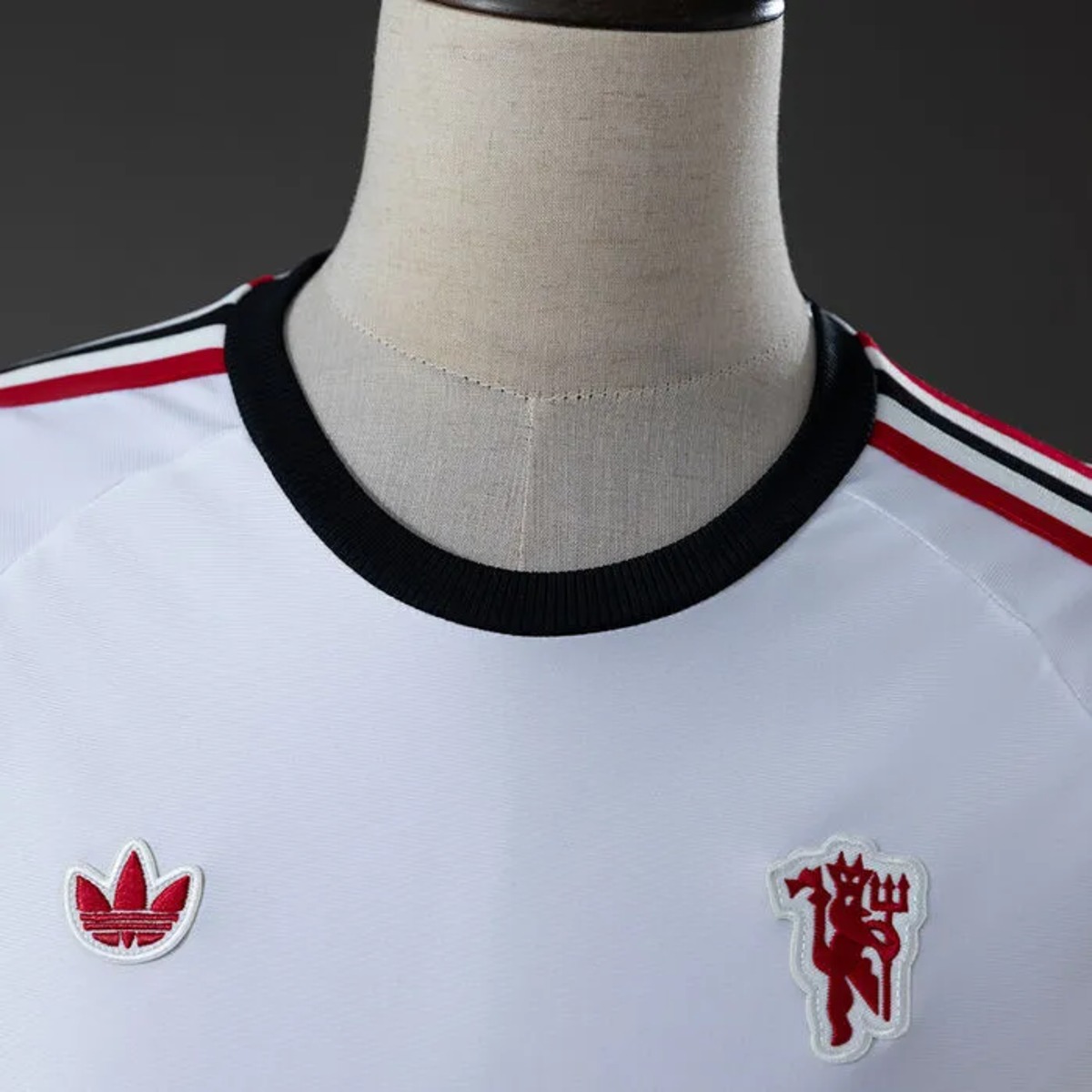 2026 Manchester United Originals White T-Shirt Fan version