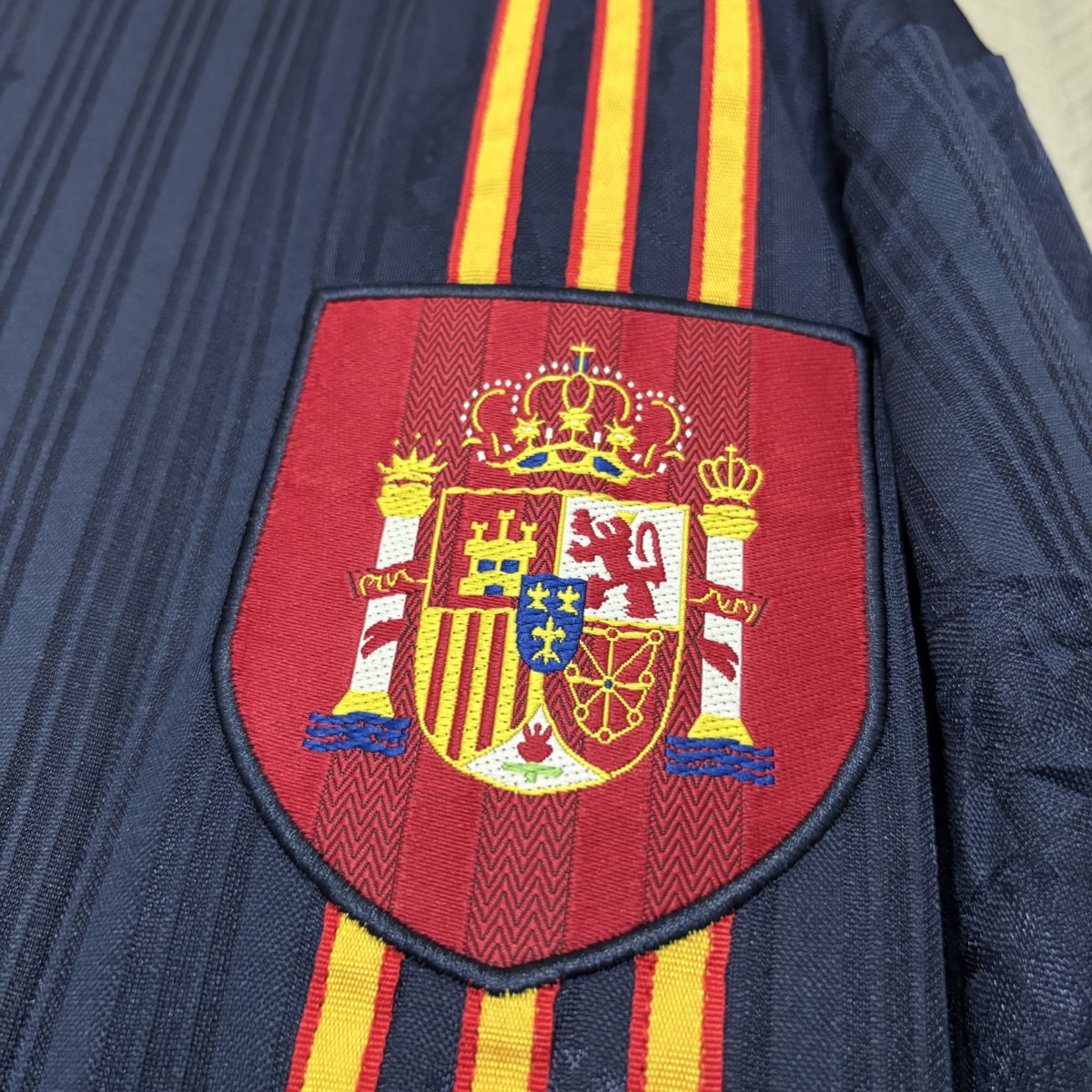 Retro Spain 1996 Away jersey Fan Version