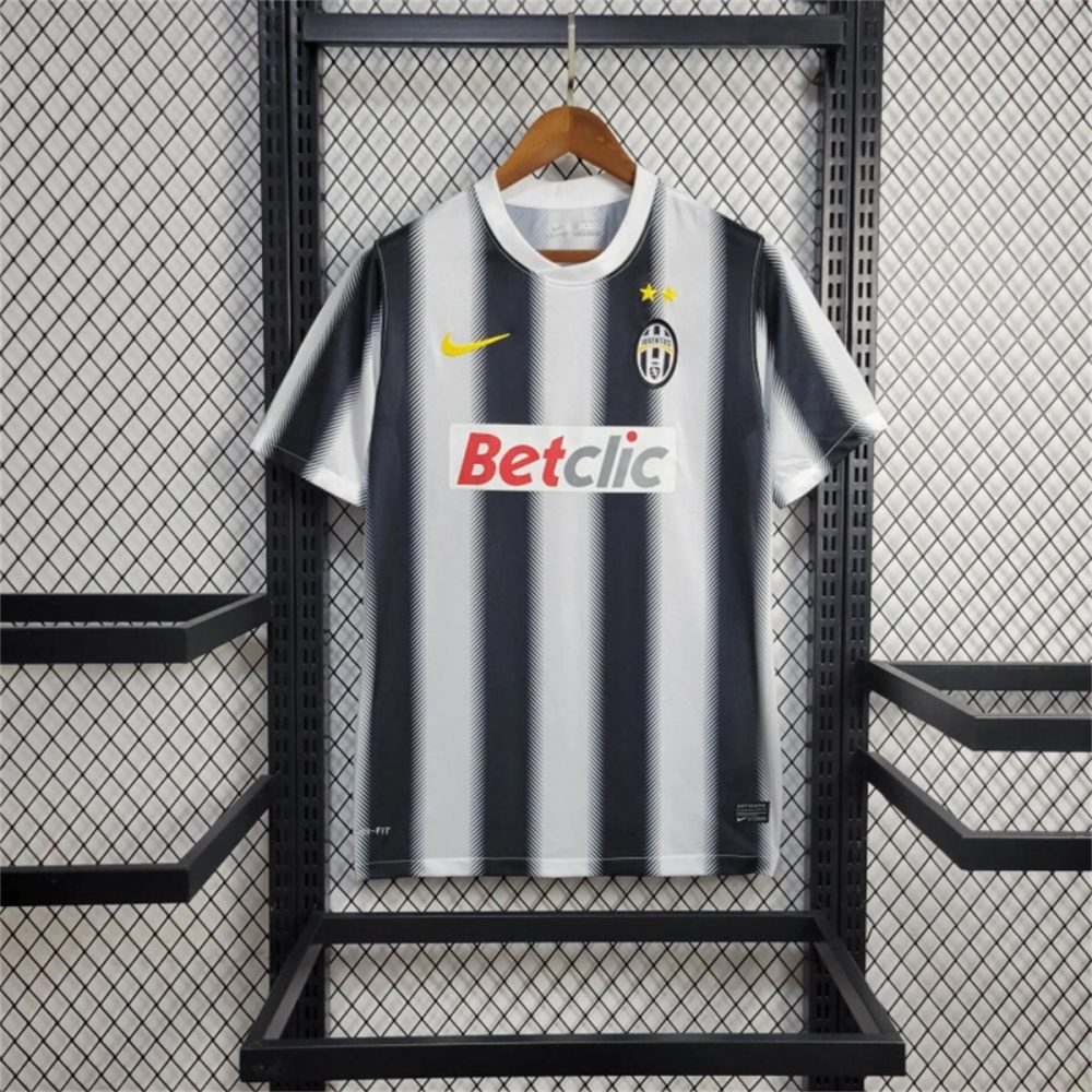 Retro Juventus 11/12 Home jersey Fan Version