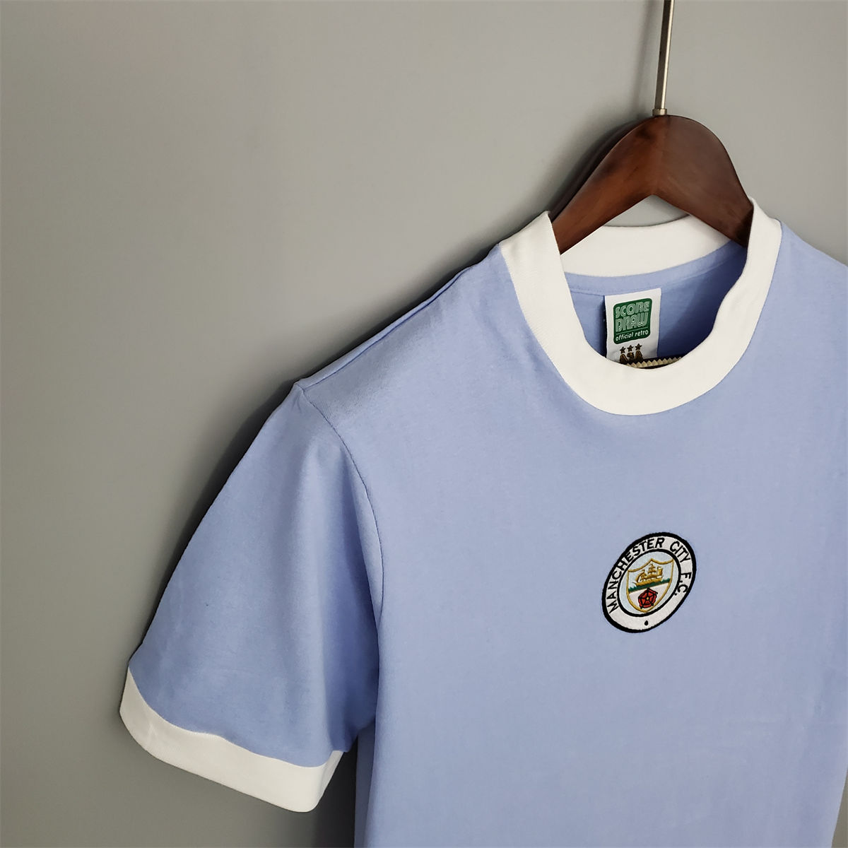 Retro Manchester City 1972 home jersey Fan Version