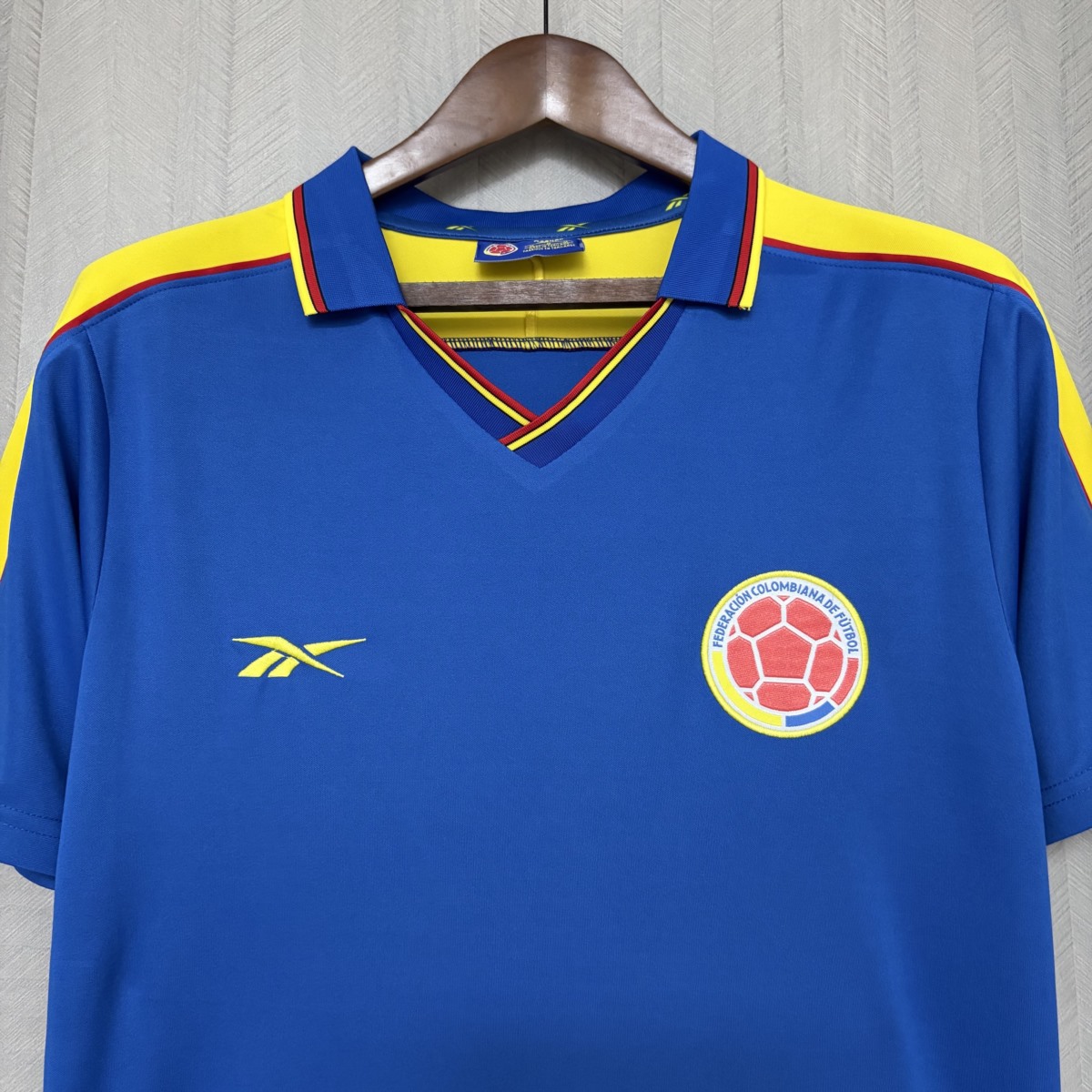 Retro Colombia 1998 Away jersey Fan Version