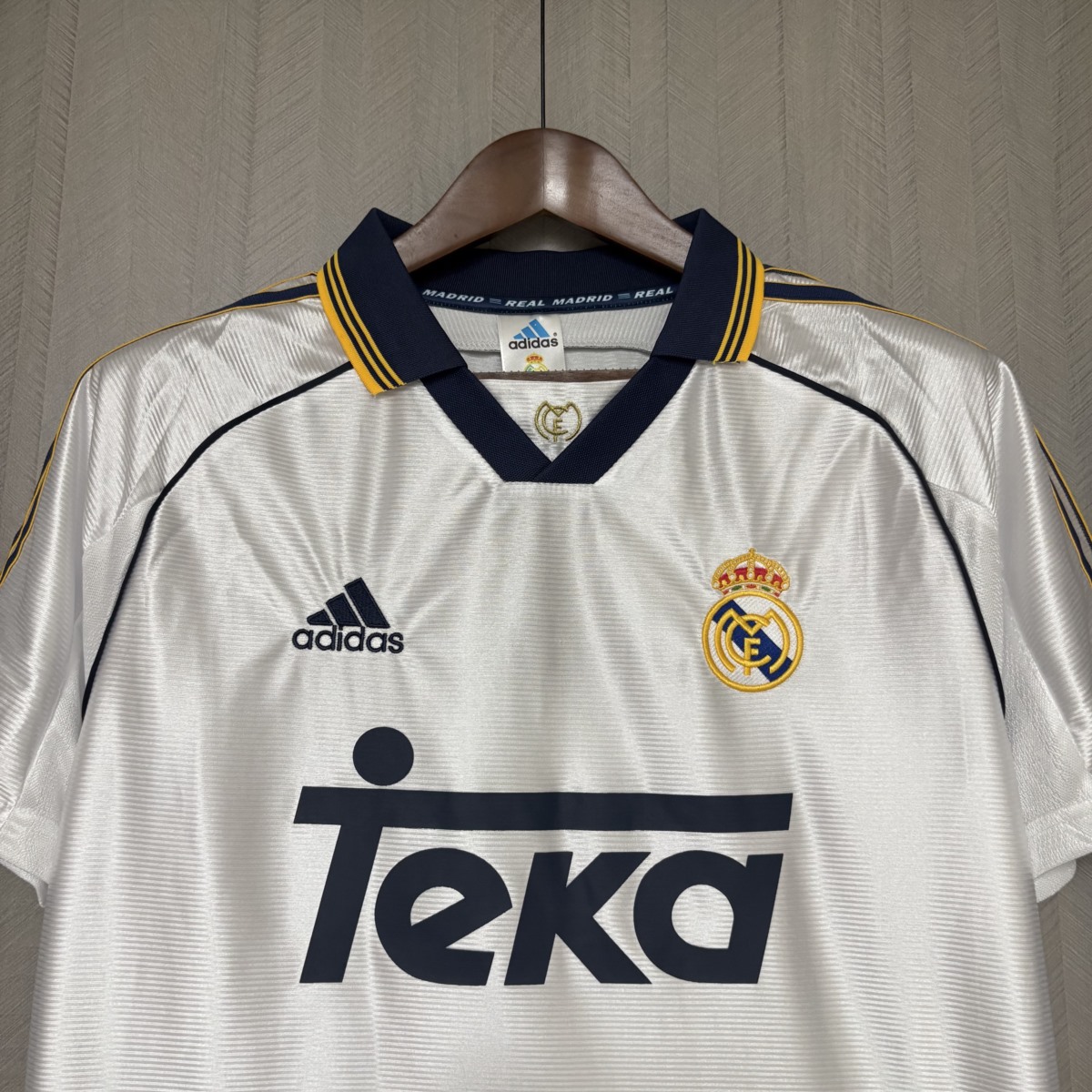 Real Madrid Retro 2000 Home jersey Fan Version