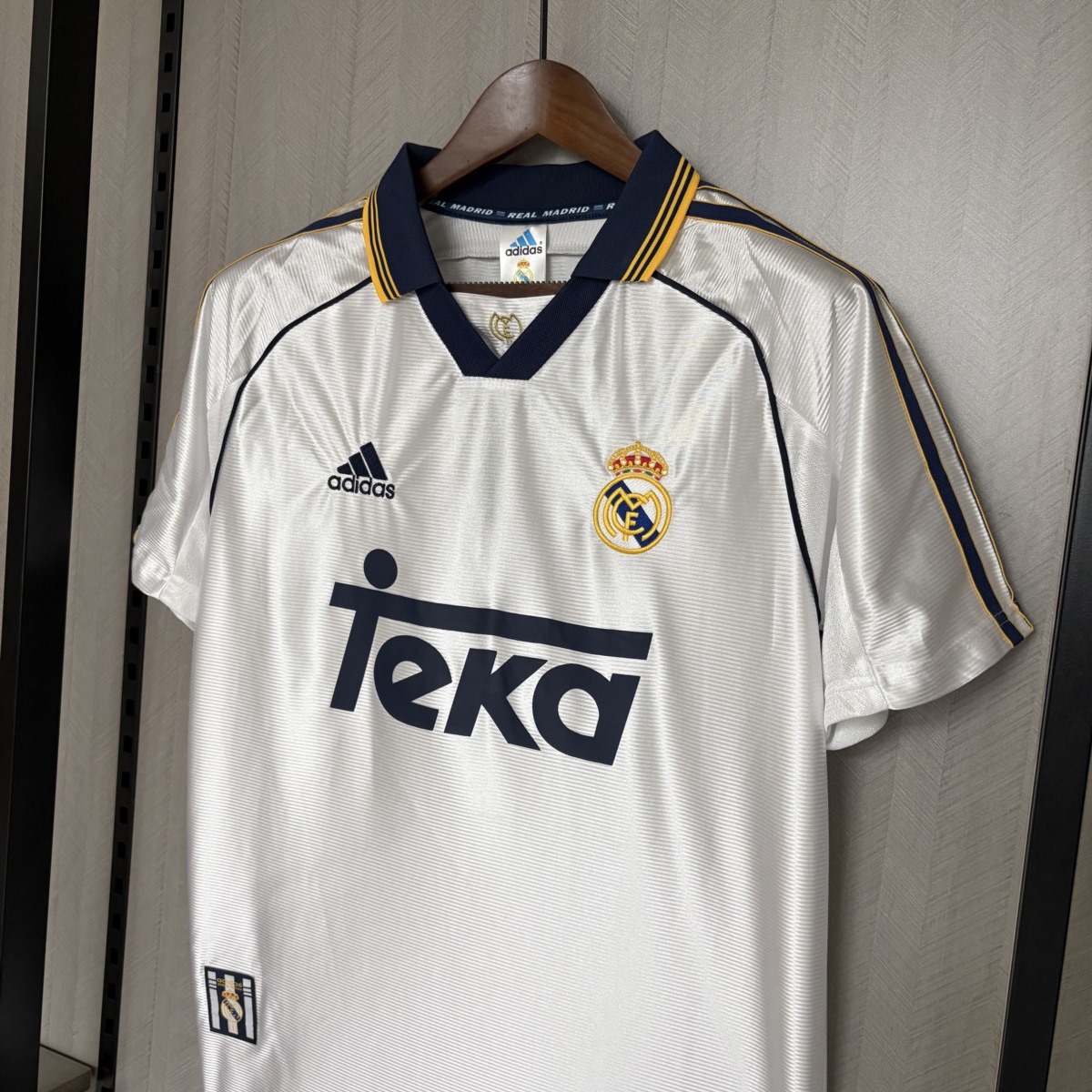 Real Madrid Retro 2000 Home jersey Fan Version