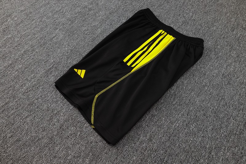 24/25 Flamengo Gray Training Set Shirt and Shorts