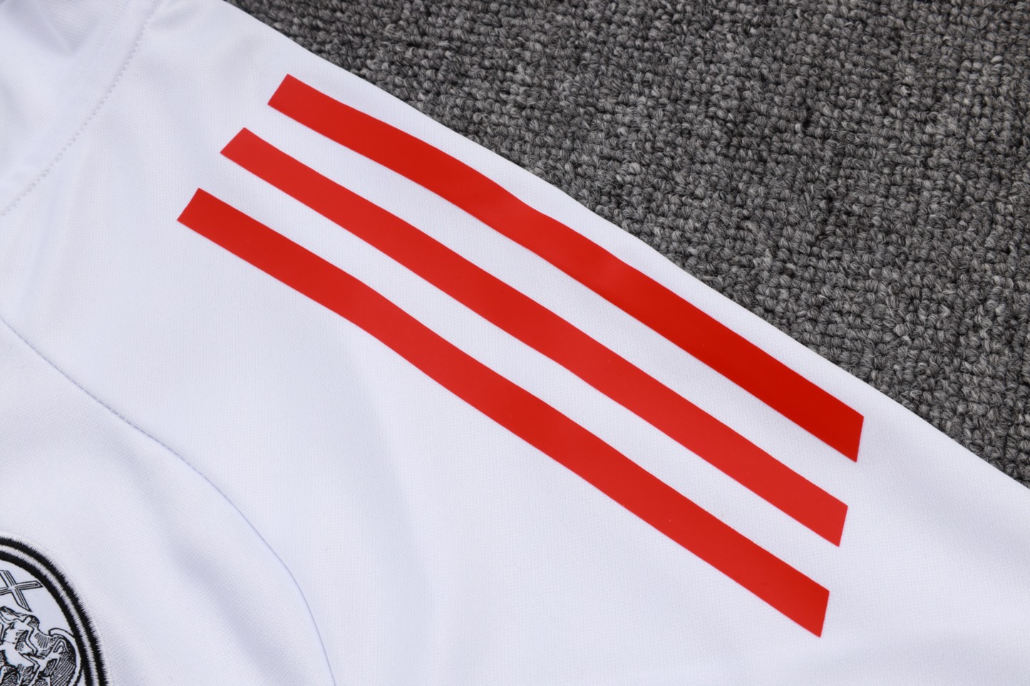 2025/26 Ajax White Jacket Training Suit Set Football Team Shirt Sports Fashion