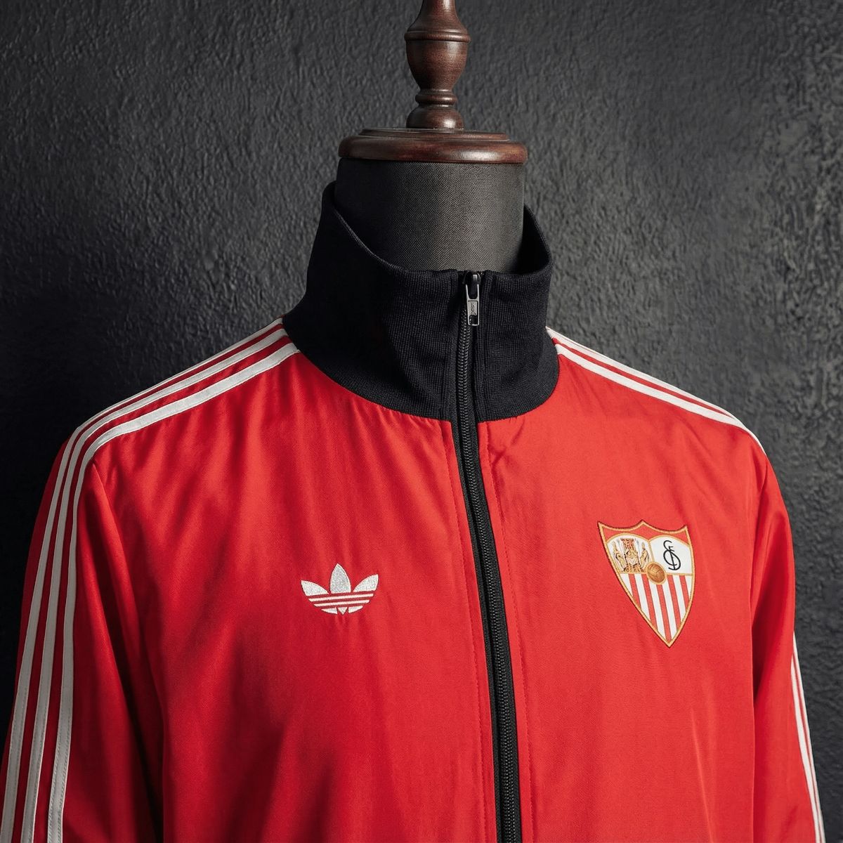 2026 Sevilla Red Windbreaker Sport Unifom