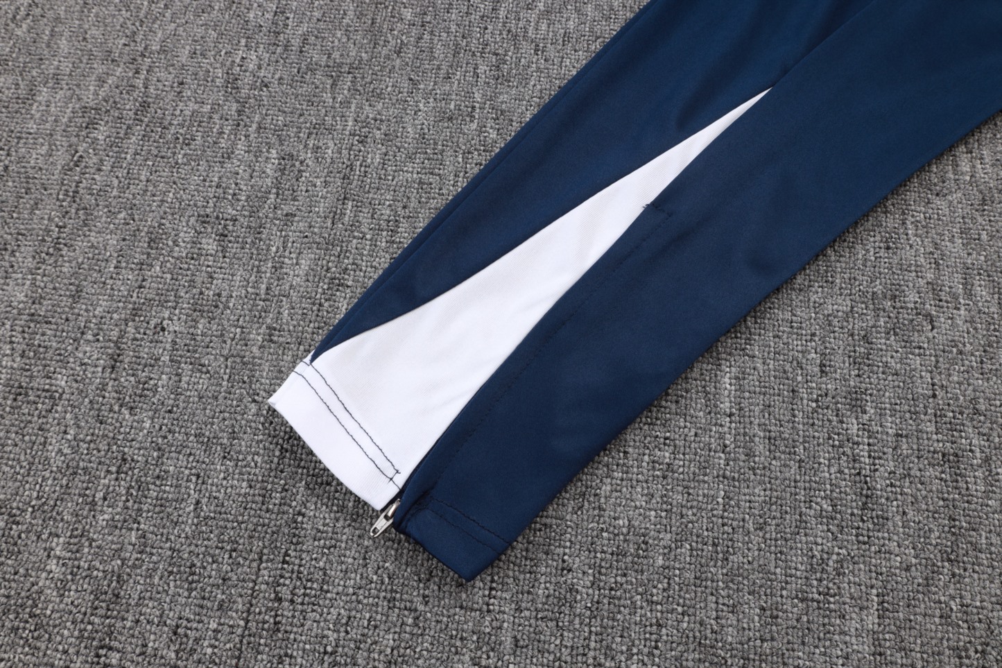 202526 Paris royal blue Long-sleeved half-pull training kit Football team kit