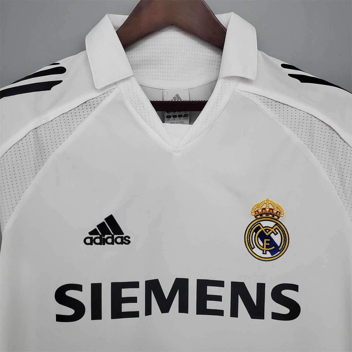 Real Madrid Retro 05/06 Third home jersey Fan Version