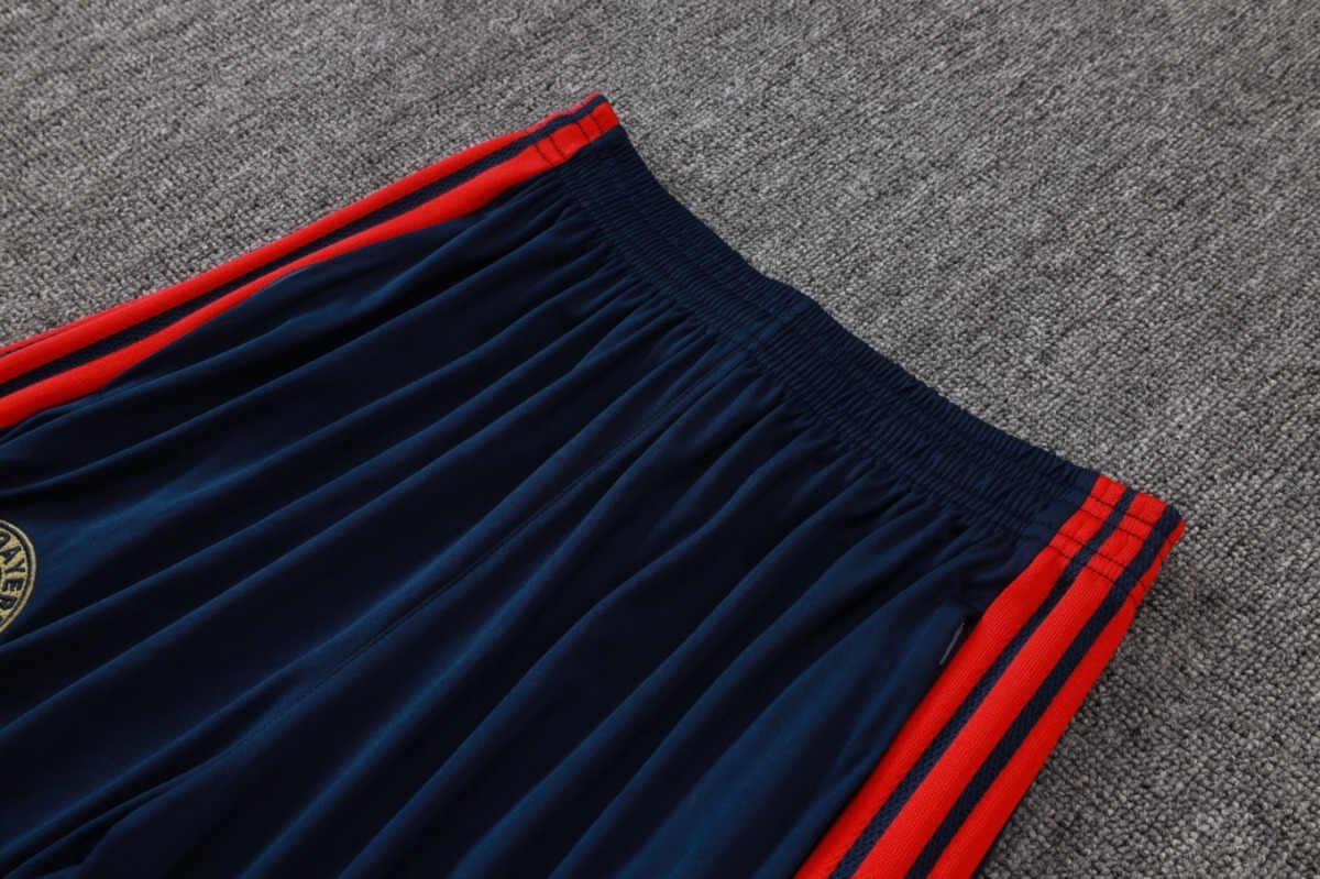 2026 Bayern Munich Medium Blue Long-sleeved half-pulltraining kit