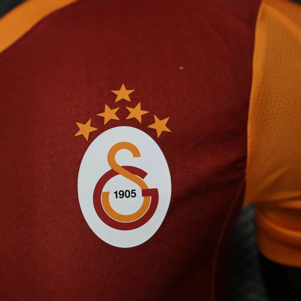 2025/26 Galatasaray Home Jersey Player Version