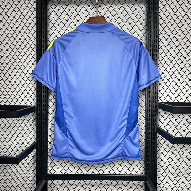 2024/25 Manchester United Goalkeeper Jersey Fan Version