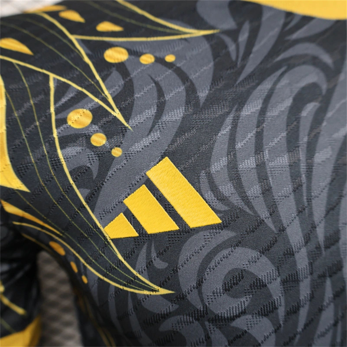 24/25 Real Madrid Black Special edition Jersey Player Version