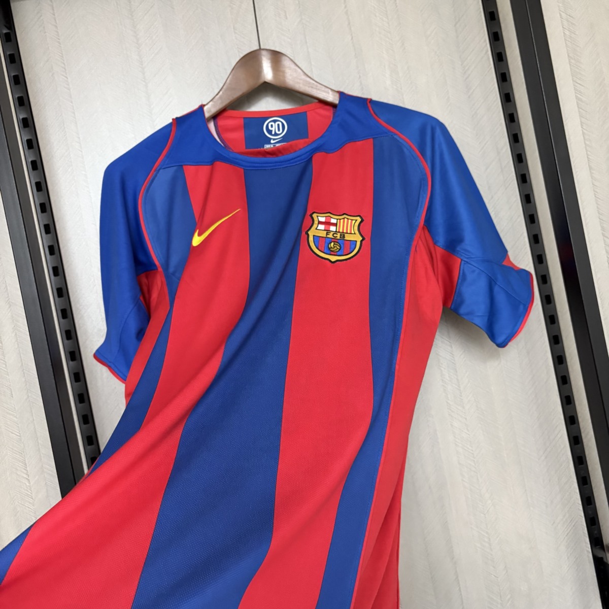 Retro Barcelona 2004/05 Home jersey Fan Version