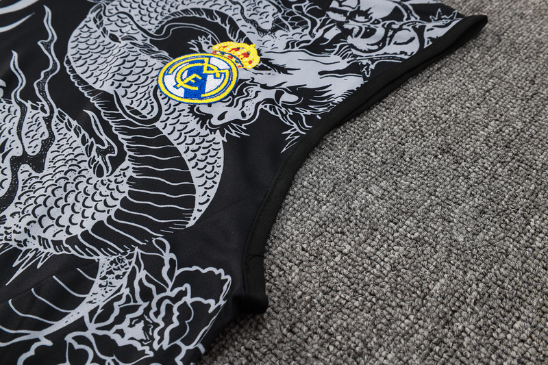 24/25 Real Madrid Black Training Set Shirt and Shorts