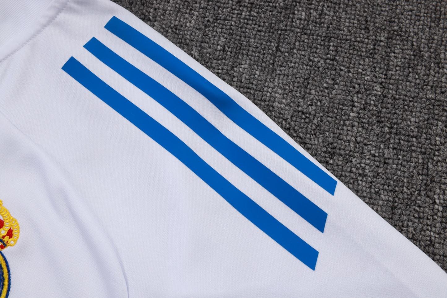 2025/26 Real Madrid white Jacket Training Suit Set Football Team Shirt Sports Fashion