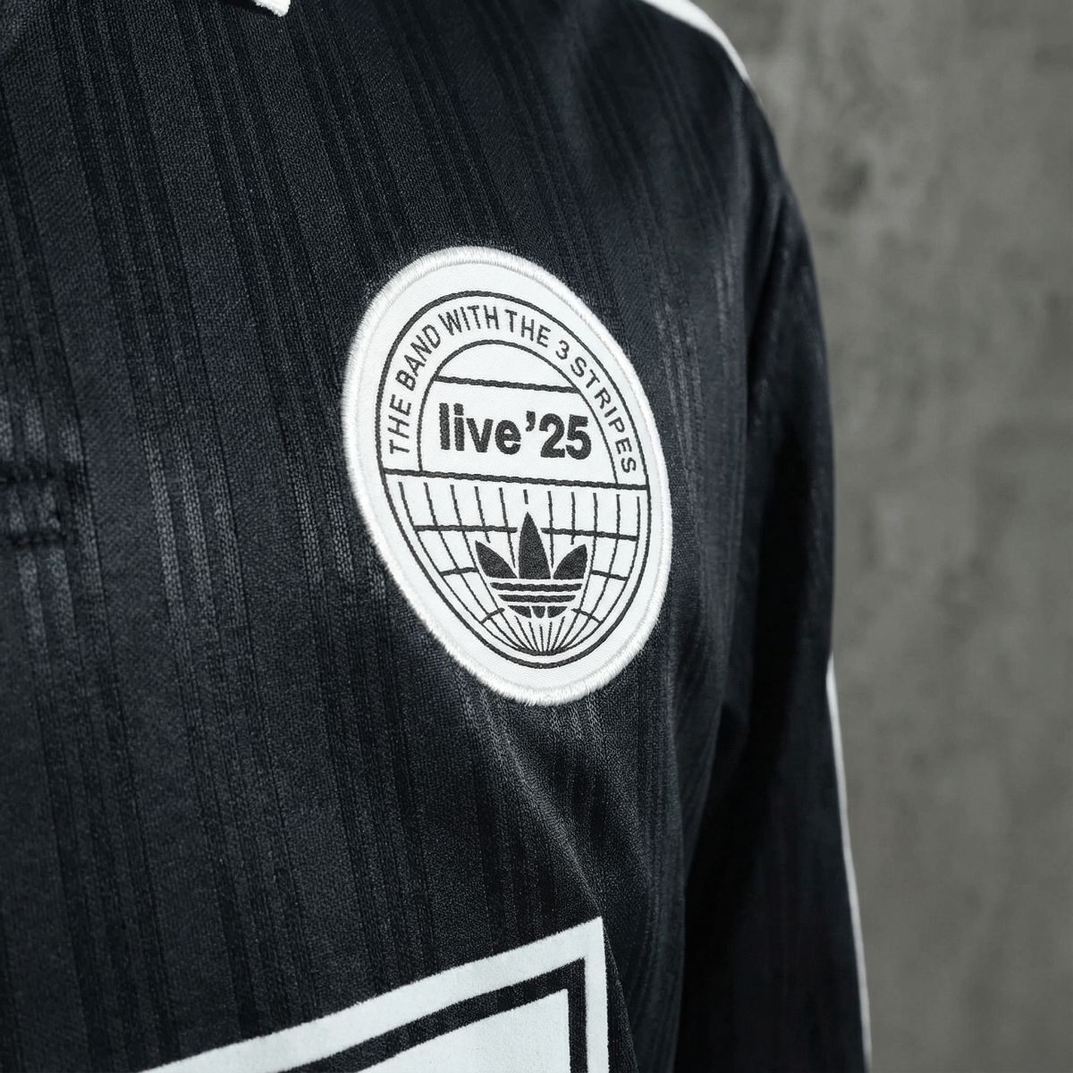 2026 Oasis Black Jersey Long Sleeve Fan version