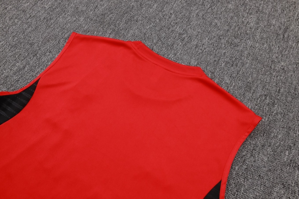 2026 Liverpool Red Training Set Shirt and Shorts