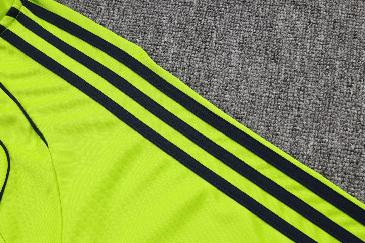 202526 Real Madrid Green Long-sleeved half-pull training kit Football team kit