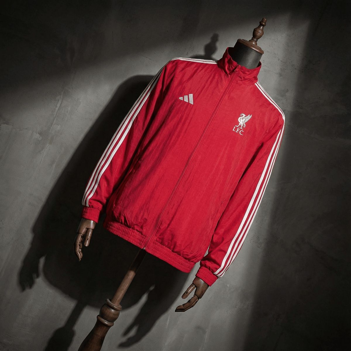 2026 Liverpool Red and White Reversible Jacket Windbreaker Sport Unifom