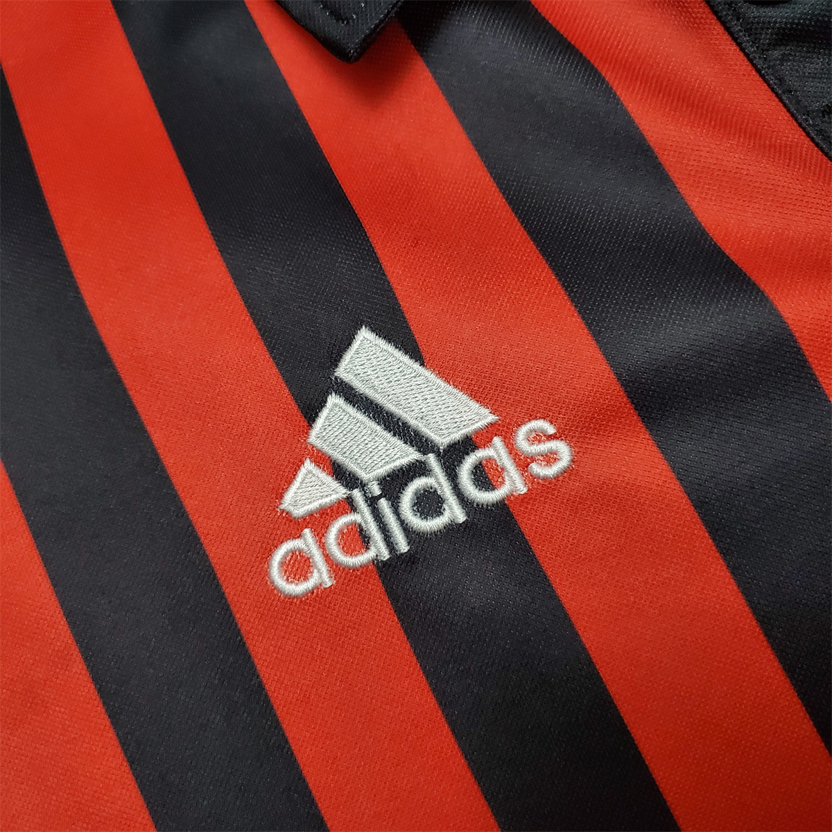 Retro AC Milan 99/00 Home jersey Fan Version