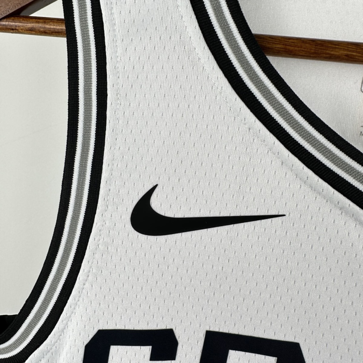 NBA San Antonio Spurs WEMBANYAMA#1 2022/23 White Icon Edition Swingman Jersey S-XXL