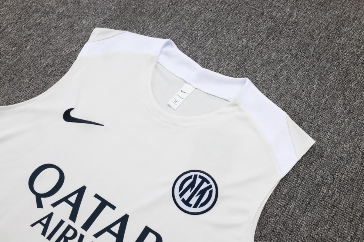 2026 Inter Milan Off-white Training Set Shirt and Shorts