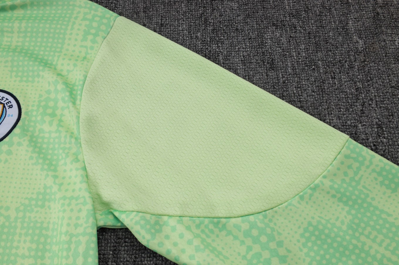 202526 Manchester City Light green Long-sleeved half-pull training kit Football team kit