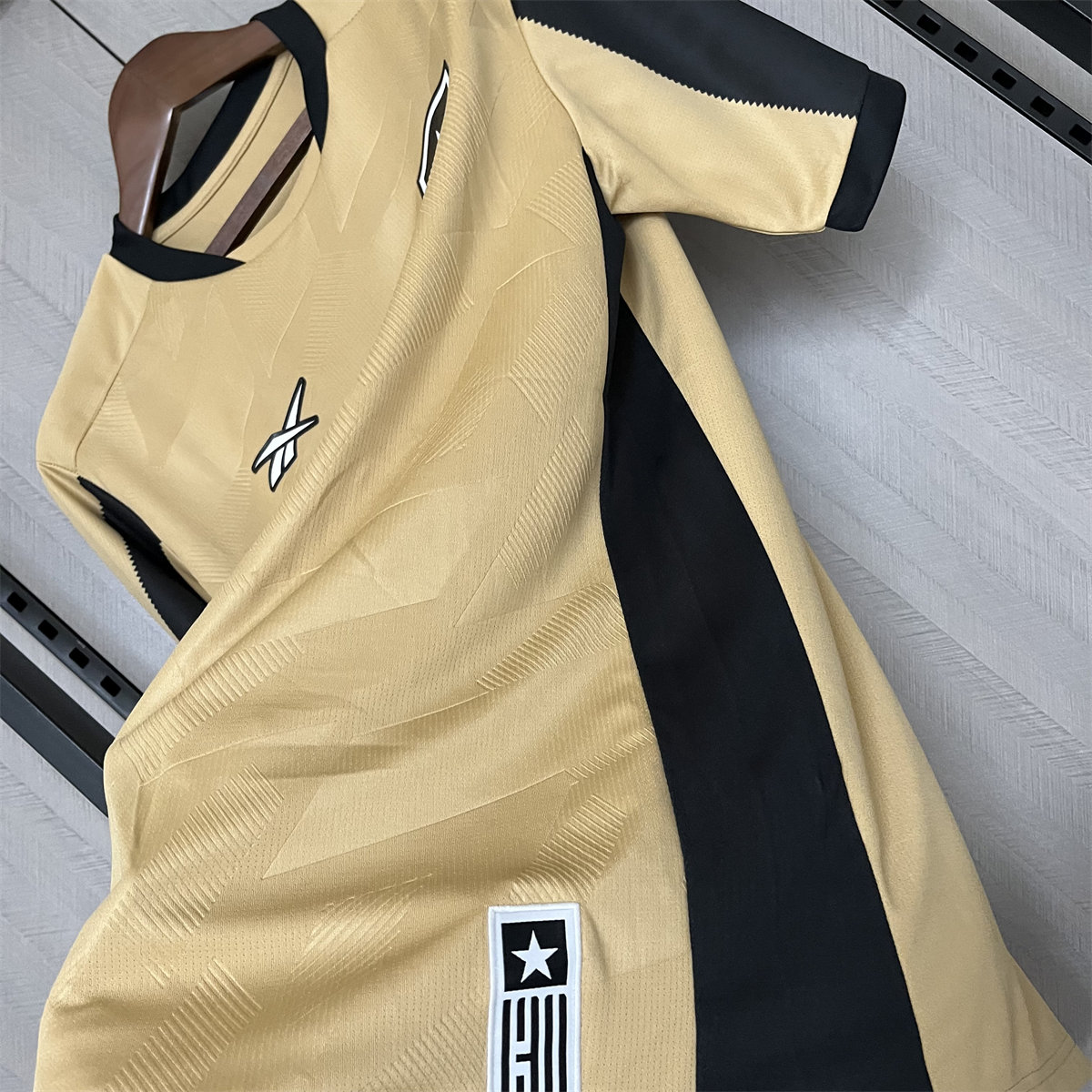 Botafogo 24/25 Goalkeeper Gold Jersey Fan Version