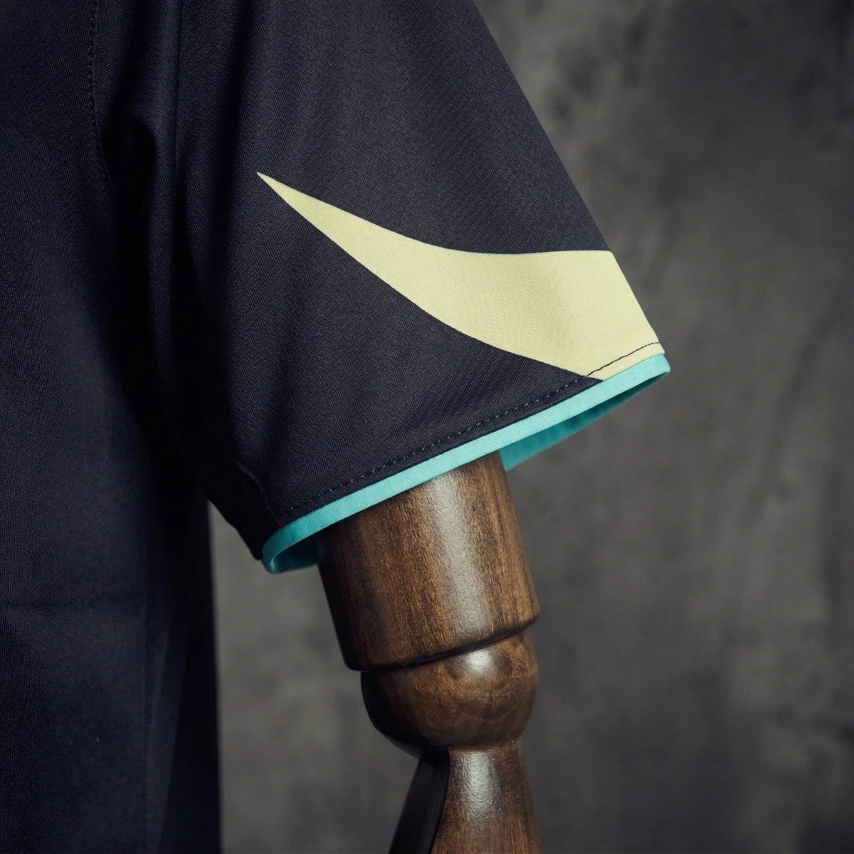 Retro Sporting Lisbon 90S Black Jersey Fan Version